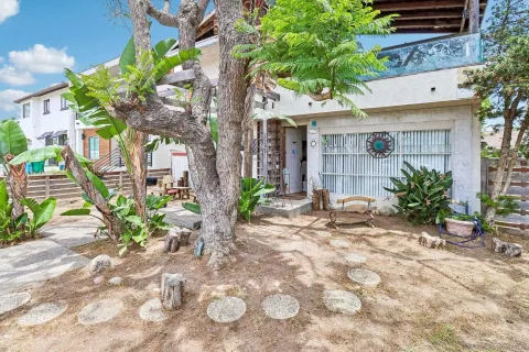 $1,378,400 | 2539 Galveston Street, San Diego, CA 92110