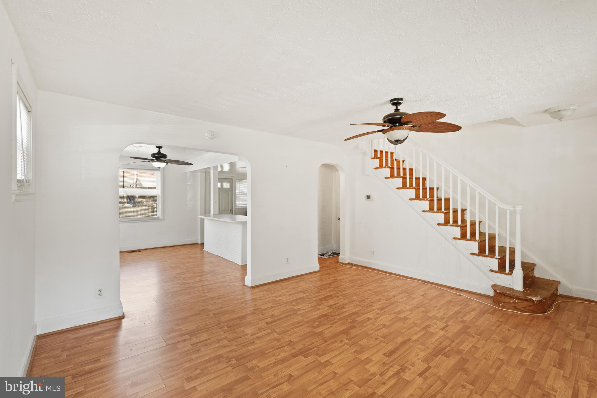 5170 Stafford Road Baltimore, MD 21229 - Photo 3 of 13