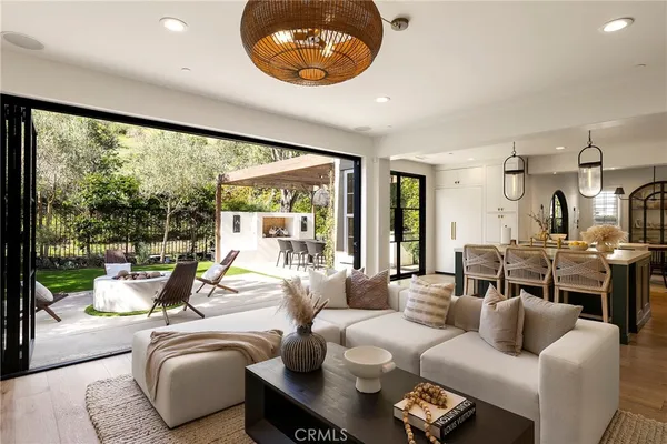 $2,599,000 | 9 Calle Saltamontes, San Clemente, CA 92673