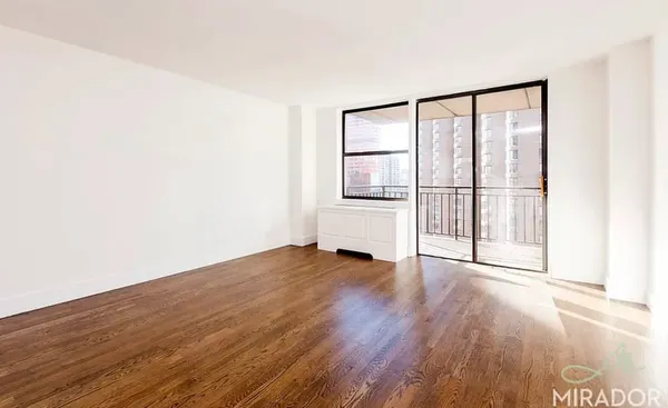$4,750 | 330 East 39th Street, Unit 26B | Murray Hill