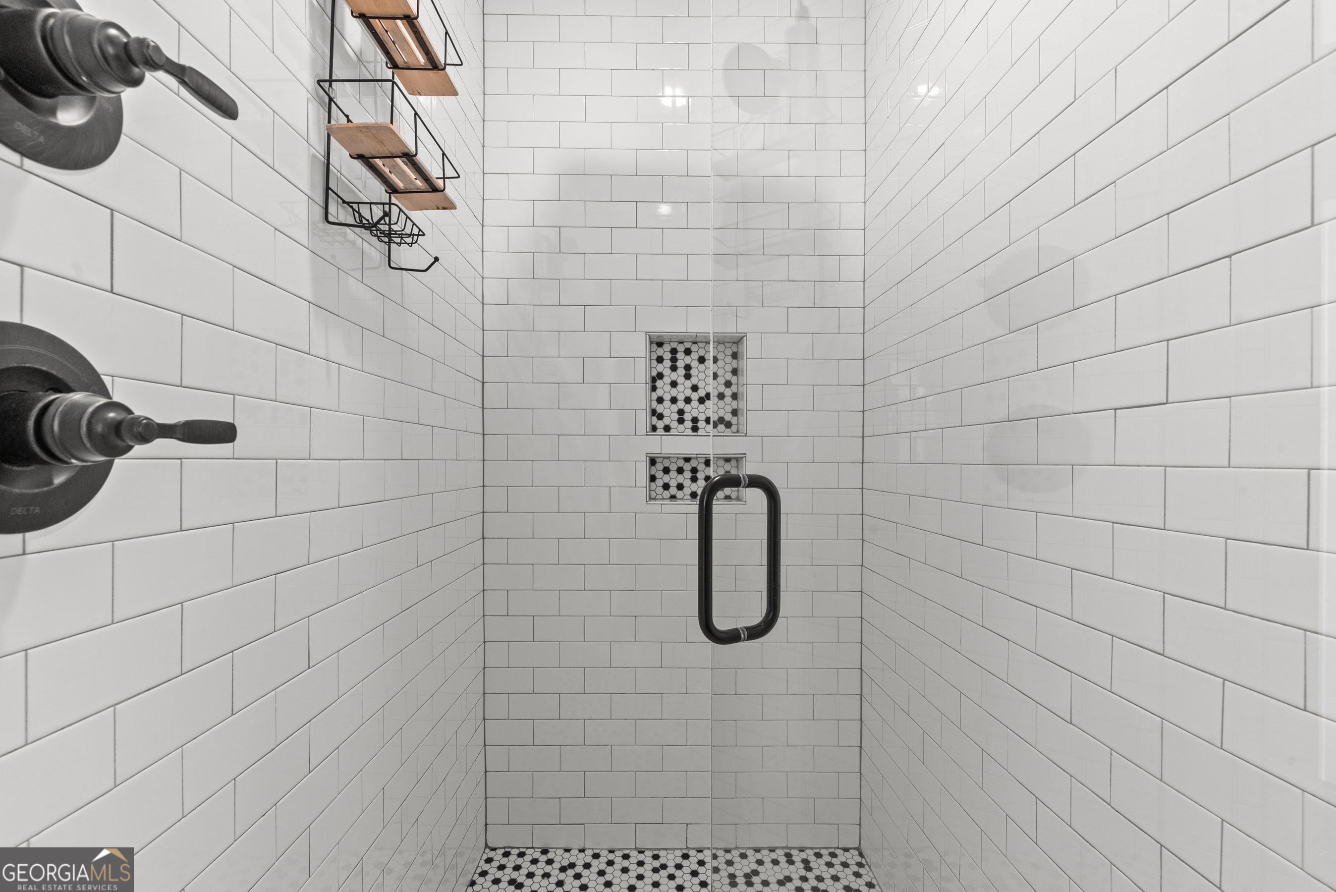 1100 West Magnolia Loop Madison, GA 30650 - Photo 23 of 40 a bathroom with a shower