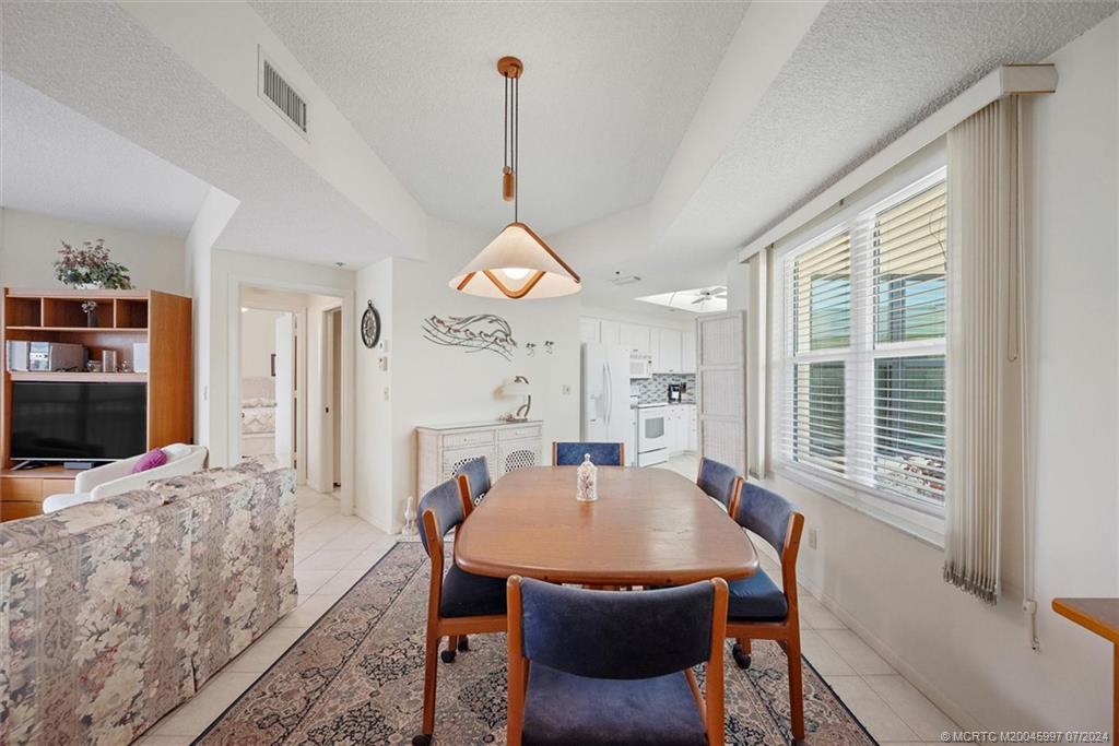 221 Northeast Plantation Road, Unit 406 Stuart, FL 34996 - Photo 16 of 49 Gallery Image 16