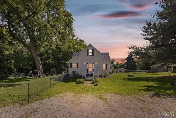$250,000 | 331 Liberty Road, Fairview Heights, IL 62208