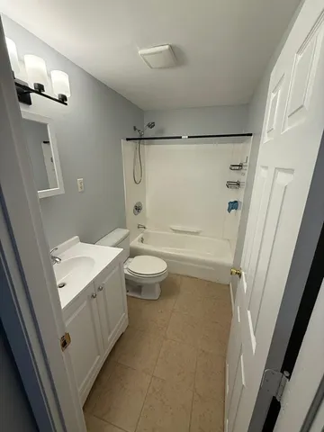 $2,500 | 14 Collins Street, Unit 6, Peabody, MA 01960