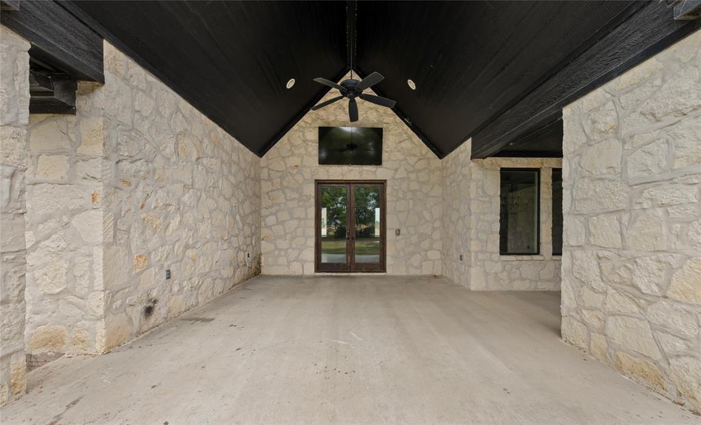 240 Royals Ranch Road Lorena, TX 76655 - Photo 27 of 40 Gallery Image 27