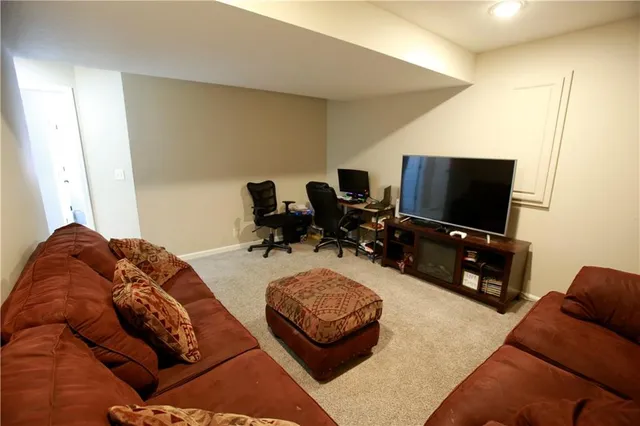 $399,000 | 709 Hollis Avenue, Belton, MO 64012