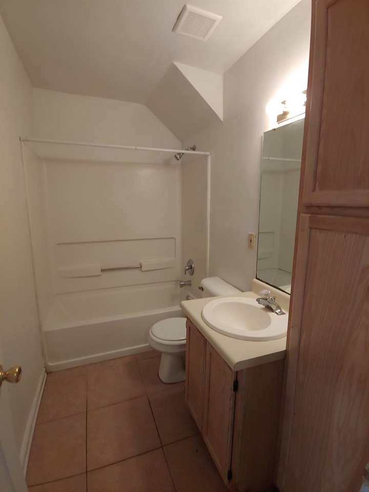 1285 Rumba Lane, Unit B Tallahassee, FL 32304 - Photo 4 of 20