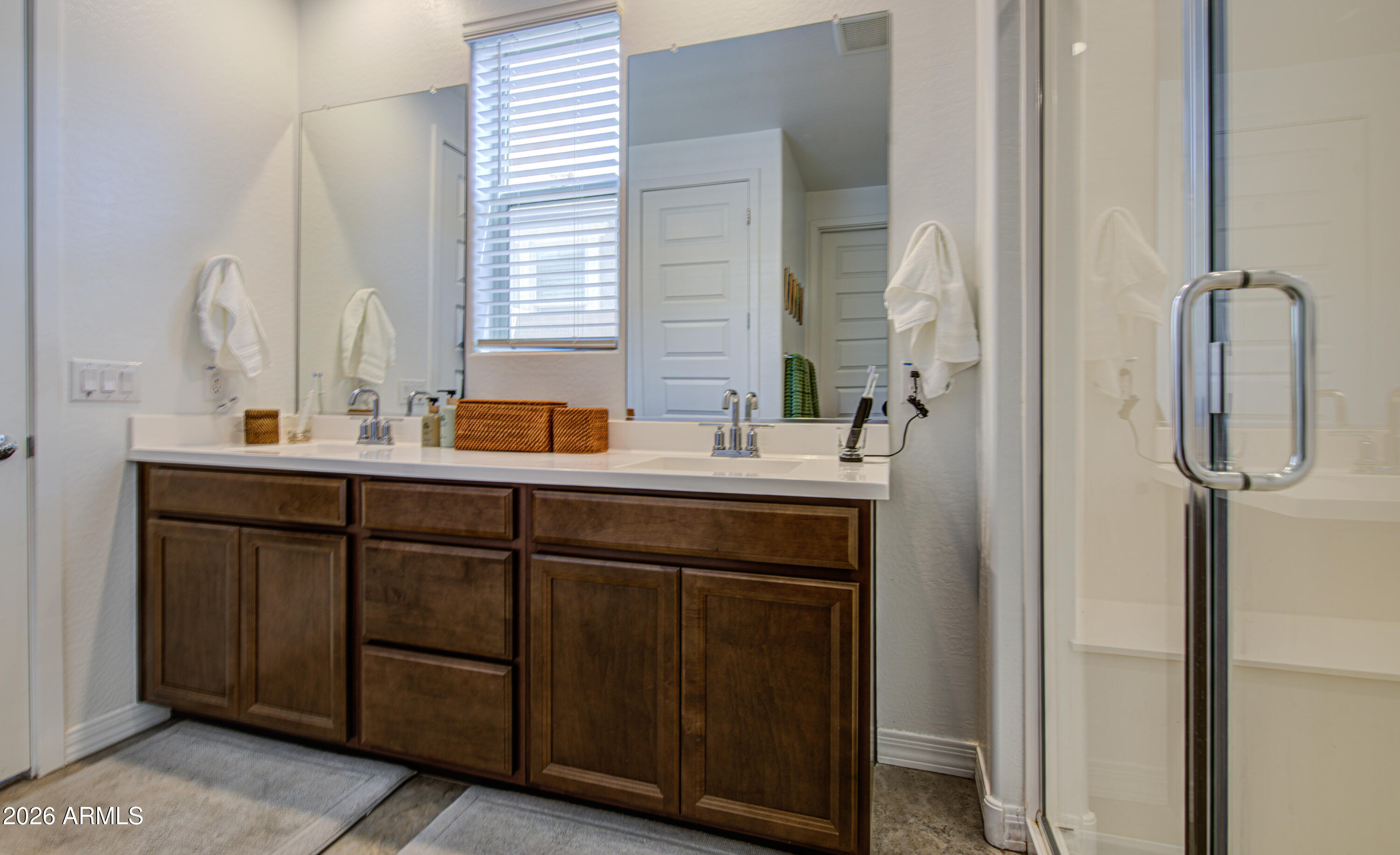 9132 West Roma Avenue Phoenix, AZ 85037 - Photo 23 of 38 Primary Bath 3