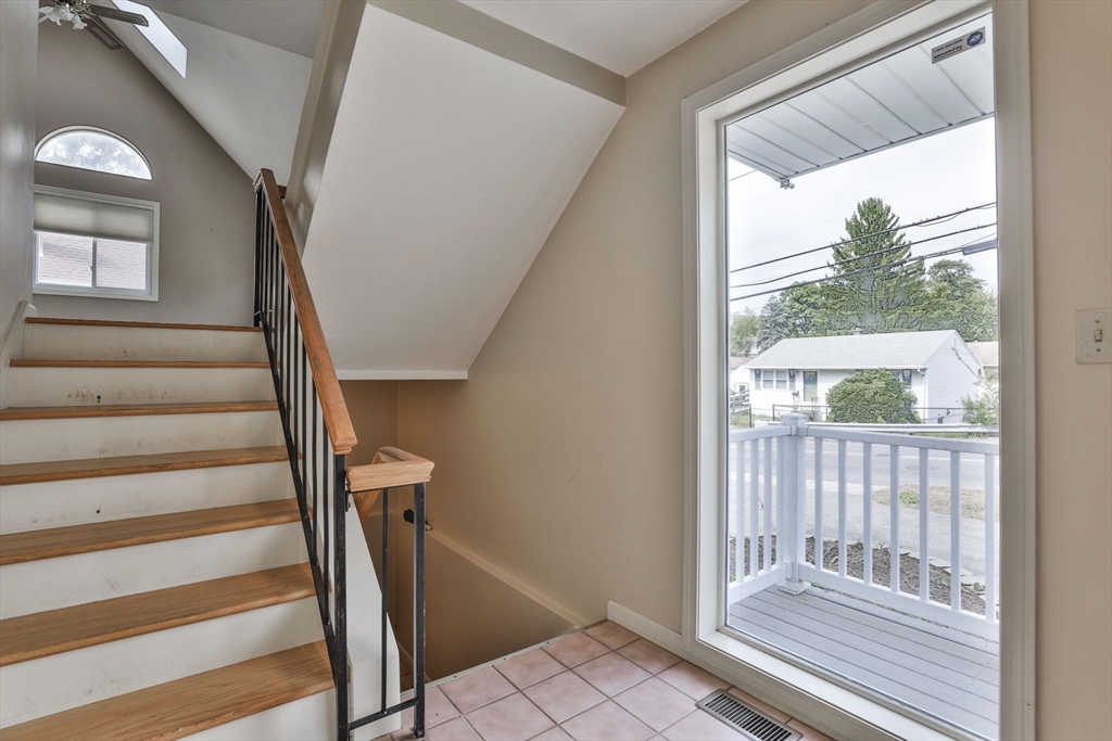 100 Sunderland Road Worcester, MA 01604 - Photo 3 of 23 Gallery Image 3