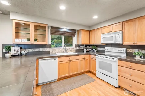 $675,000 | 1151 Fordham Street, Fircrest, WA 98466