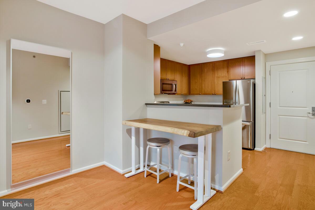 11700 Old Georgetown Road, Unit 209 North Bethesda, MD 20852 - Photo 14 of 36 Dining Area