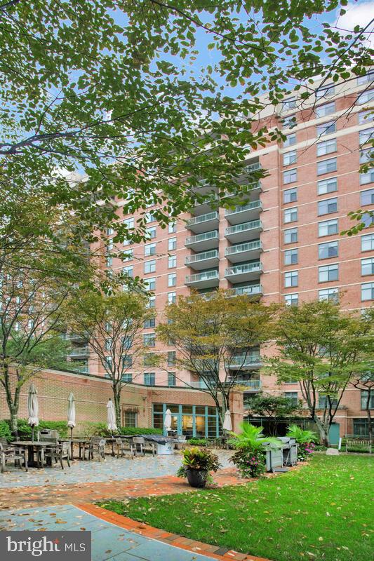 11700 Old Georgetown Road, Unit 209 North Bethesda, MD 20852 - Photo 36 of 36 Out Side Building View