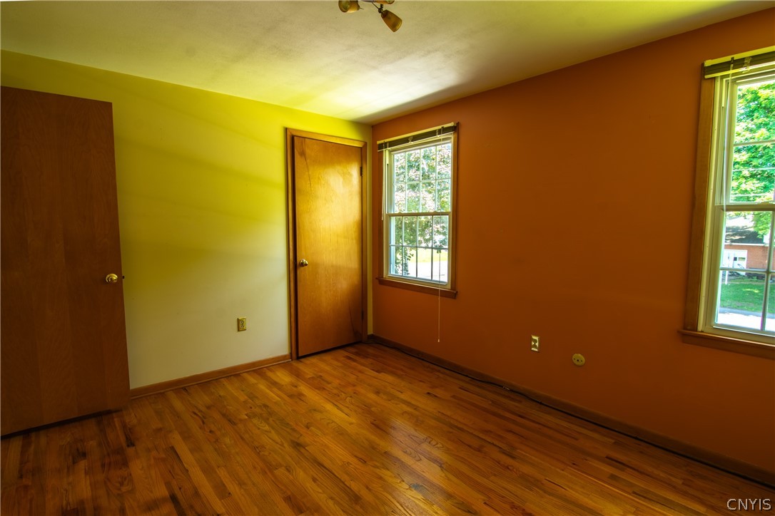 203 Ruth Road Clay, NY 13212 - Photo 21 of 34