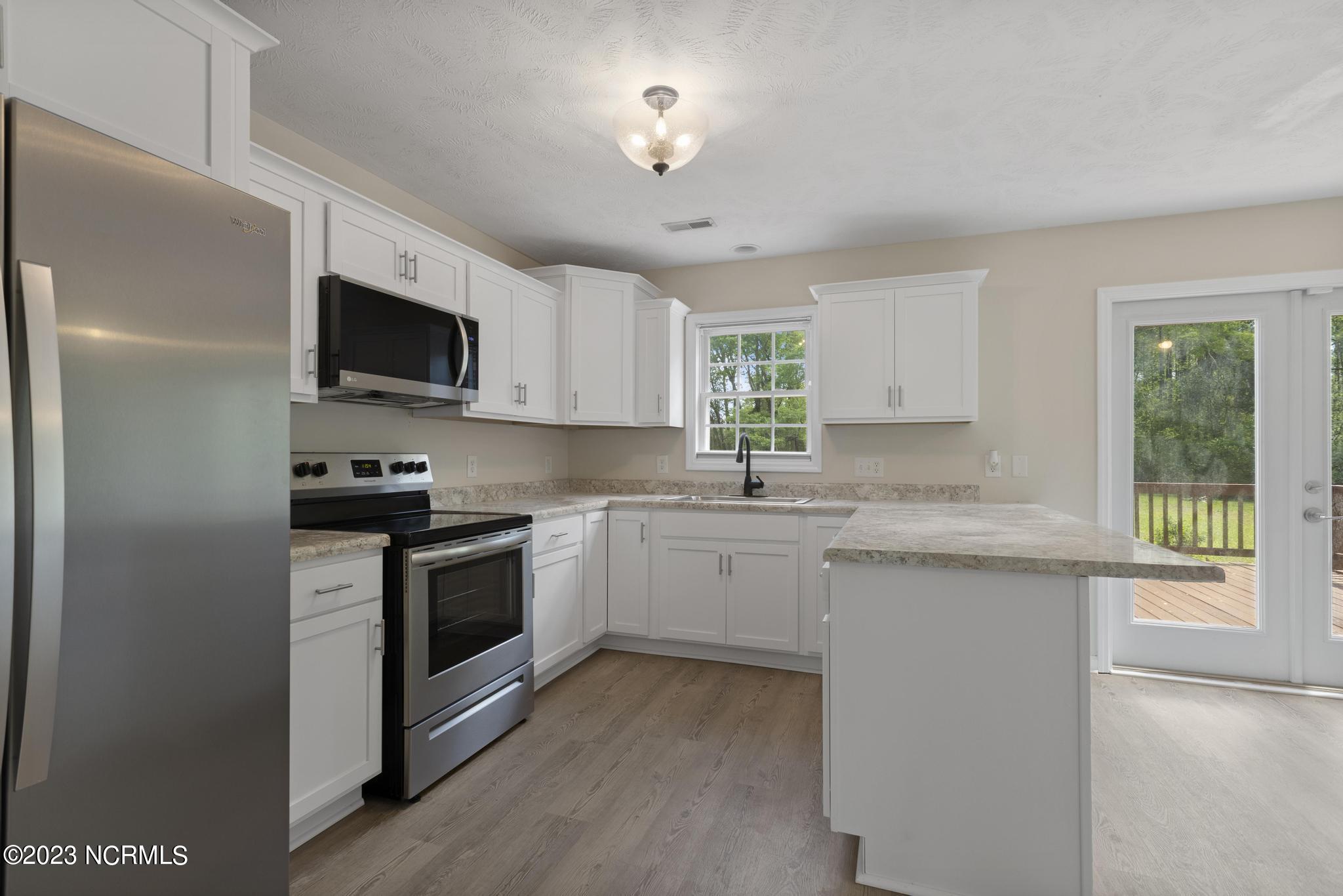304 Foy Lockamy Road Jacksonville, NC 28540 - Photo 15 of 34 IMG_2186