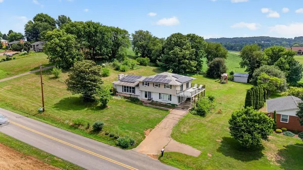 $599,900 | 639 Silver Lake Road, Dayton, VA 22821