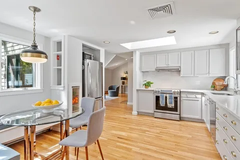 $1,749,000 | 15 Minute Man Lane, Lexington, MA 02421