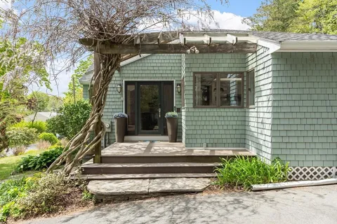 $1,749,000 | 15 Minute Man Lane, Lexington, MA 02421