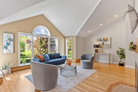 $1,749,000 | 15 Minute Man Lane, Lexington, MA 02421
