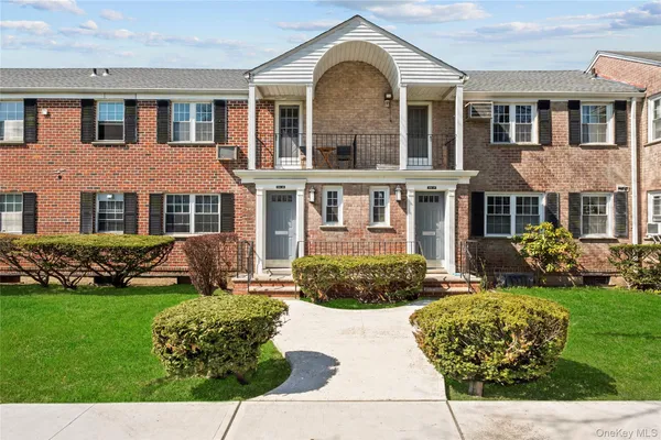 $359,000 | 224-39 64th Avenue, Unit 1 | Oakland Gardens