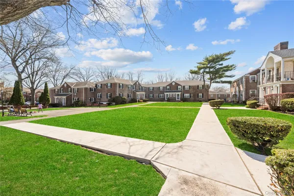 $359,000 | 224-39 64th Avenue, Unit 1 | Oakland Gardens