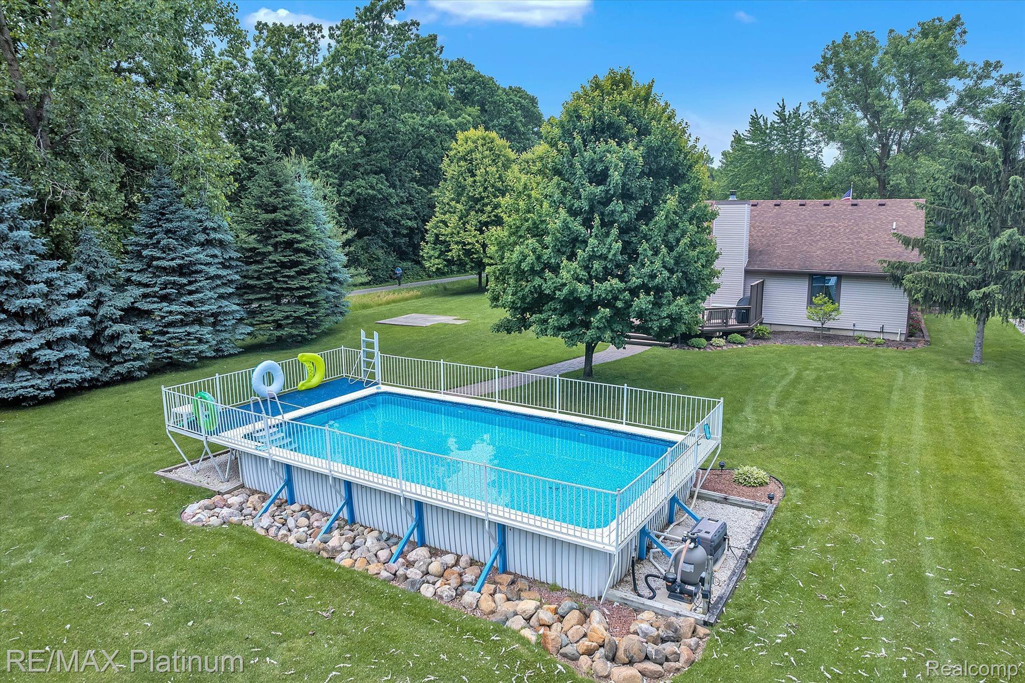 4089 West Maple Road Wixom, MI 48393 - Photo 44 of 46 Gallery Image 44