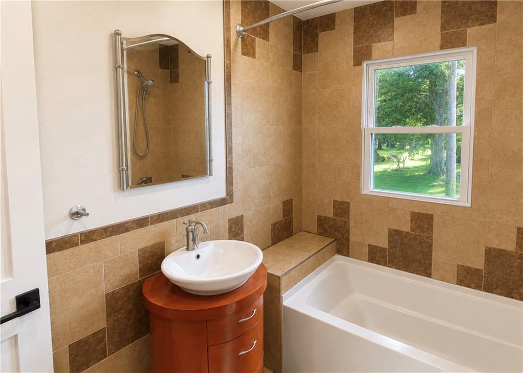 19322 Springdale Road Leavenworth, KS 66048 - Photo 18 of 63