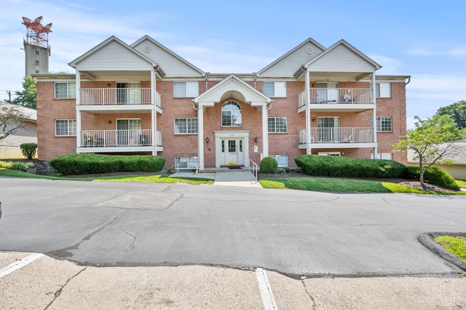 5765 Cheviot Road, Unit 2D Cincinnati, OH 45247 - Photo 1 of 36 Gallery Image 1