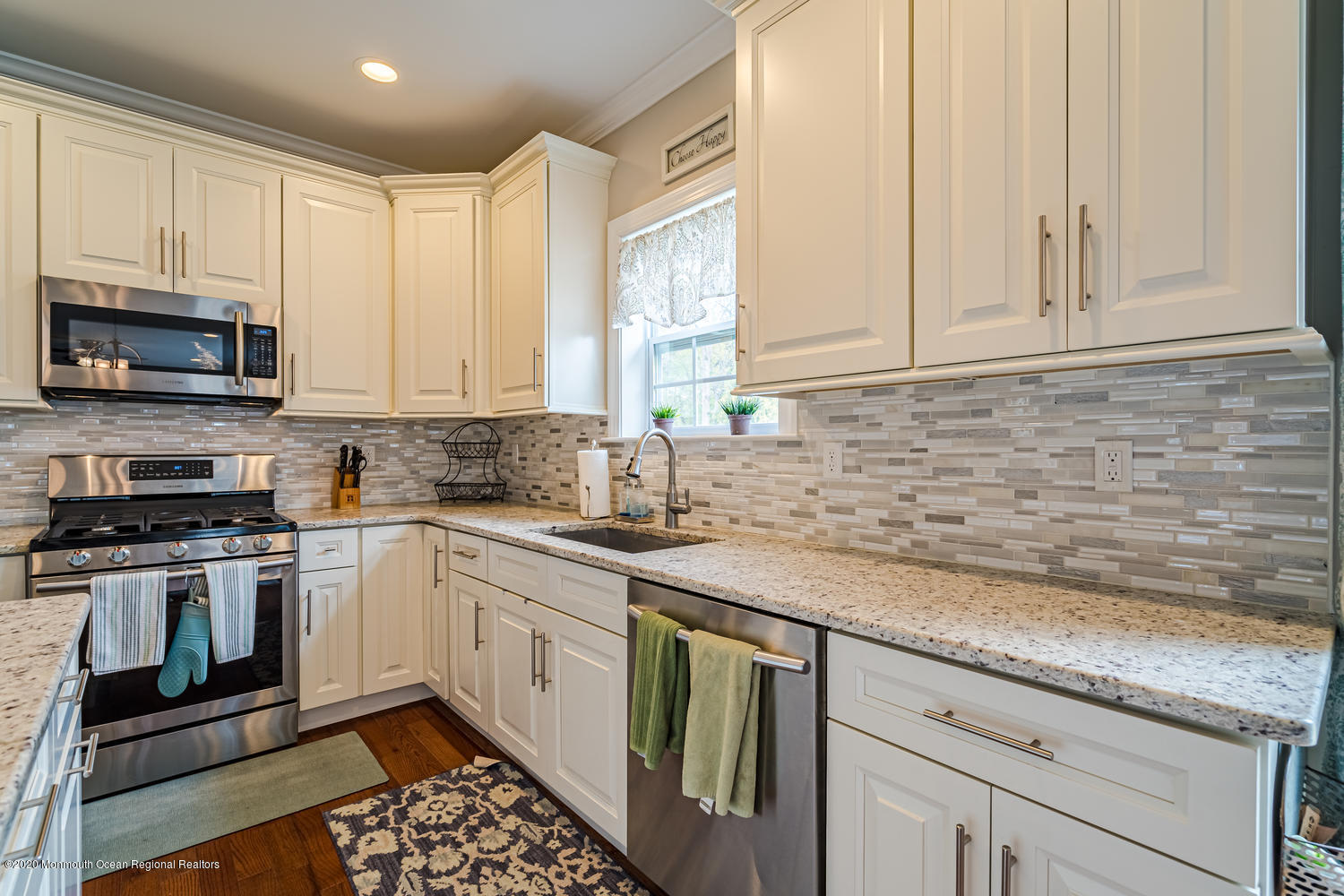 229 Yeoman Road Manahawkin, NJ 08050 - Photo 21 of 31 bennettpic21