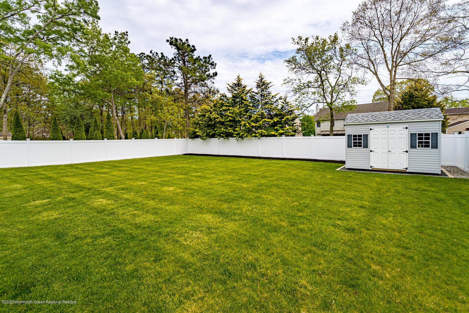 229 Yeoman Road Manahawkin, NJ 08050 - Photo 10 of 31 bennettpic10