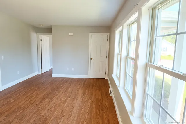 $240,000 | 16 Brookside Drive, Southington, CT 06489