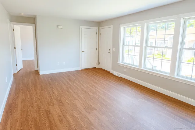 $240,000 | 16 Brookside Drive, Southington, CT 06489