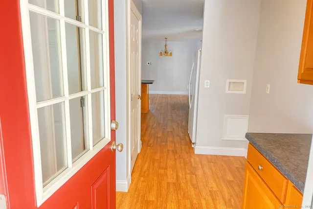 $240,000 | 16 Brookside Drive, Southington, CT 06489