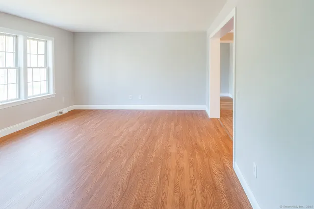 $240,000 | 16 Brookside Drive, Southington, CT 06489