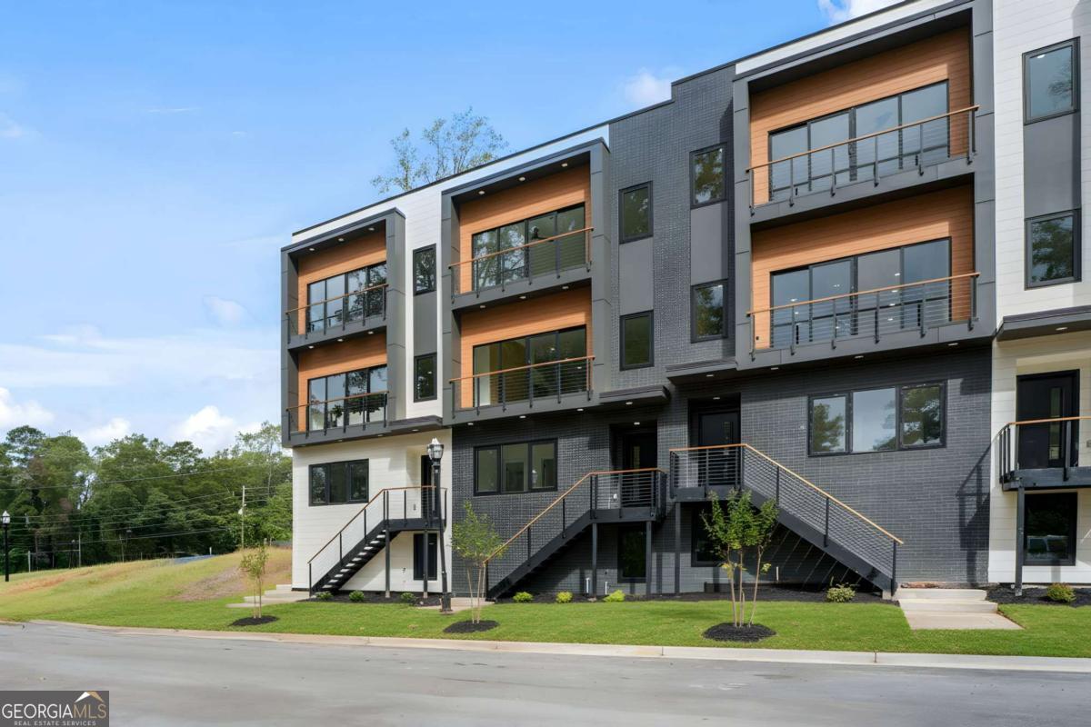 2697 Grand Isles Way Decatur, GA 30032 - Photo 3 of 51