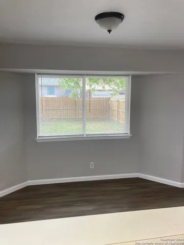 a black and white photo of a room