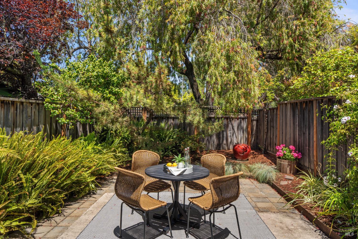 29 Porto Bello Drive San Rafael, CA 94901 - Photo 11 of 41