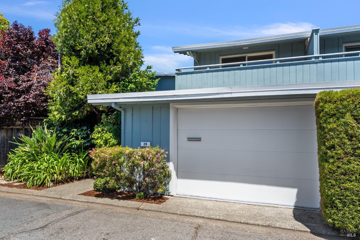 29 Porto Bello Drive San Rafael, CA 94901 - Photo 20 of 41 Tidy and classic mid-century (1963) design exterior.