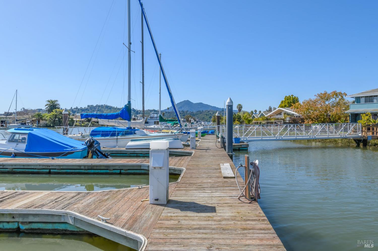29 Porto Bello Drive San Rafael, CA 94901 - Photo 8 of 41