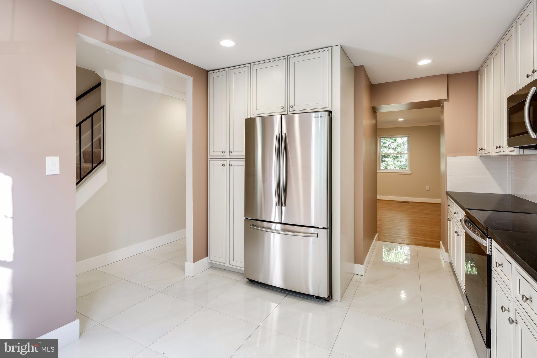 9313 Pan Ridge Road Baltimore, MD 21234 - Photo 8 of 30 Kitchen
