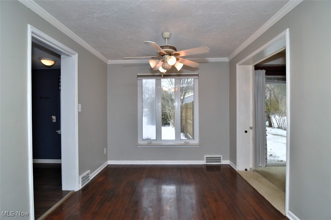 1361 Dorsh Road Cleveland, OH 44121 - Photo 12 of 38 Gallery Image 12