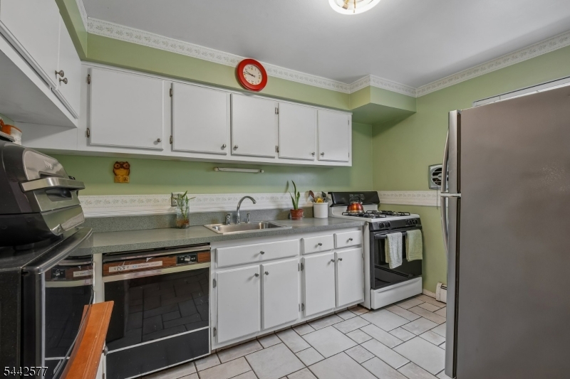 1255B Valley Road, Unit A Wayne, NJ 07470 - Photo 11 of 25