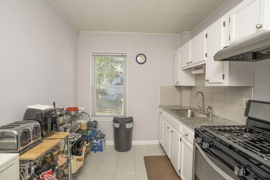 609 King Philip Street Fall River, MA 02724 - Photo 24 of 39