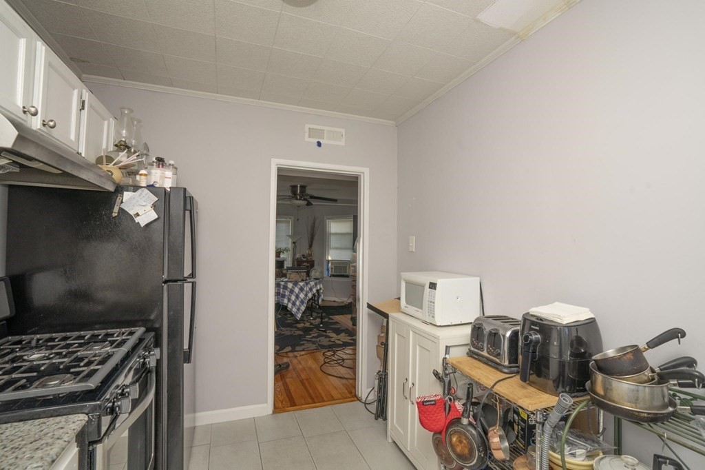 609 King Philip Street Fall River, MA 02724 - Photo 26 of 39