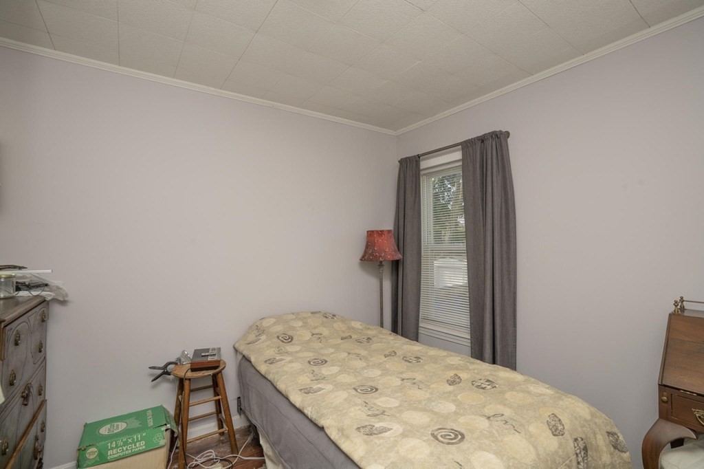 609 King Philip Street Fall River, MA 02724 - Photo 29 of 39