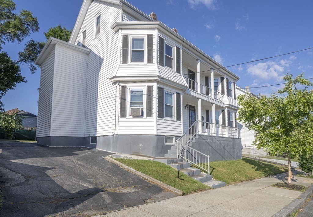 609 King Philip Street Fall River, MA 02724 - Photo 3 of 39