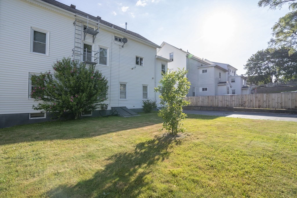 609 King Philip Street Fall River, MA 02724 - Photo 35 of 39