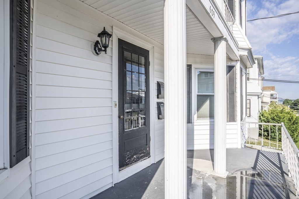 609 King Philip Street Fall River, MA 02724 - Photo 6 of 39