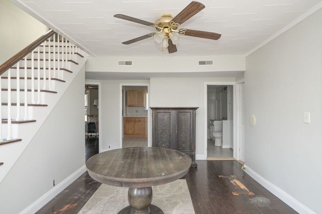 609 King Philip Street Fall River, MA 02724 - Photo 10 of 39