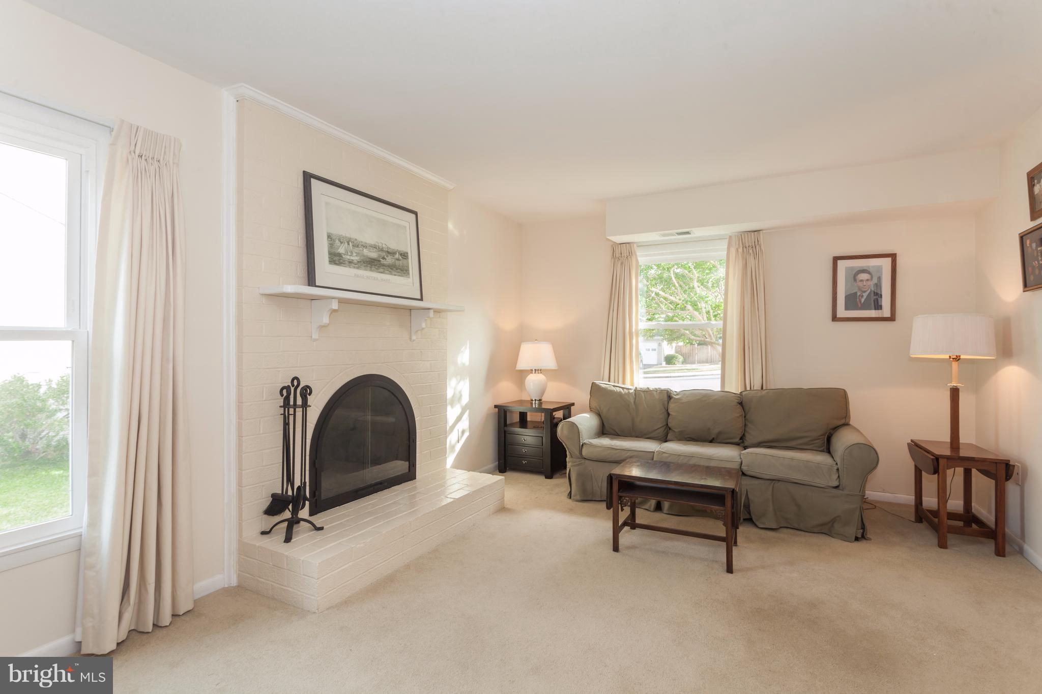 12720 Builders Road Herndon, VA 20170 - Photo 12 of 30 Family Room