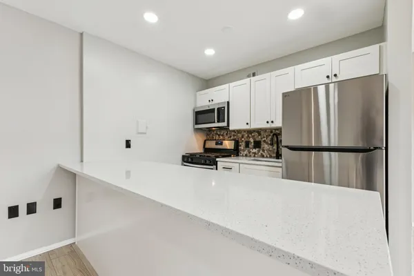 $200,000 | 12751 Dara Drive, Unit 102, Woodbridge, VA 22192